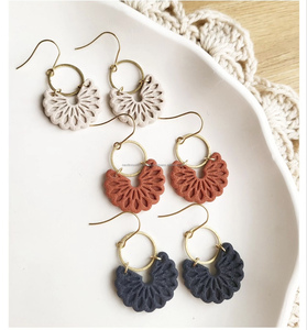 Boucles d'oreilles en résine pour boucles d'oreilles en bois et résine avec design incomparable - Product Image 2