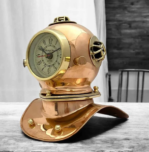 Casque de plongée bleu sarcelle avec ouvertures décoratives en laiton, valves latérales et garnitures, disponible à prix de gros. - Product Image 2
