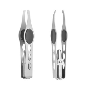 Pinzas para Cejas Modernas Hechas a Mano de Acero Inoxidable Duradero con Punta Curva, Diseño Curvo, Mango Cómodo, Herramienta de Aseo Precisa con LED - Product Image 6