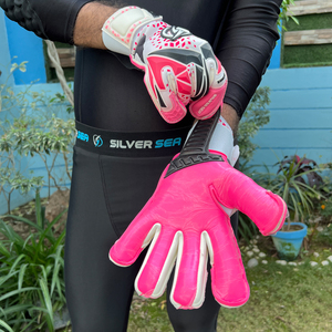 Finger-protected Soccer Goalkeeper <b>Gloves</b> Custom Goalkeeper <b>Gloves</b> Manufacturer Wrist-strap Breathable German Latex High Quality - Product Image 2