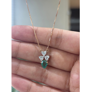 Collier pendentif papillon en diamant de laboratoire de 0,65 ct de qualité supérieure, or 14 carats, certifié IGI, bijoux de luxe en pierres précieuses fines, sur mesure - Product Image 3