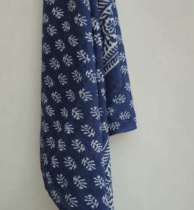 Paréo Sarong en coton bleu indigo, imprimé à la main, écharpe de plage, couverture bohème, accessoire de plage d'été pour femme - Product Image 6