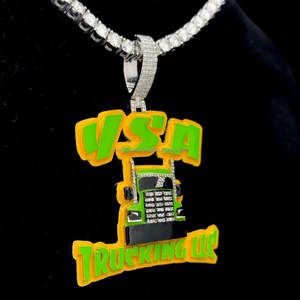 Personalizado 3D 925 Chapado en oro plateado con Moissanite Truck Car Esmalte Logo y YSA Latter Pendant para hombres - Product Image 3