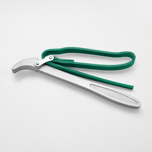Clé à filtre robuste avec sangle réglable verte et poignée en acier argenté pour filtres à huile, raccords de tuyauterie, plomberie automobile - Product Image 1