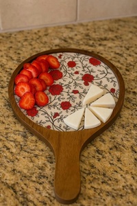 Bandeja Redonda de Madera para Almacenamiento con Diseño Floral de Rosas Rojas, Estilo Moderno, Acabado Lacado, Apta para Lavavajillas, Portátil, para Uso en la Cocina - Product Image 2