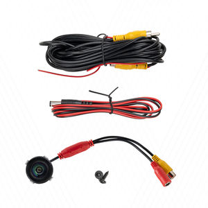 Caméra de recul Roadpower 1080P AHD avec vision nocturne et conception étanche, lignes directrices dynamiques pour une marche arrière plus sûre - Product Image 2