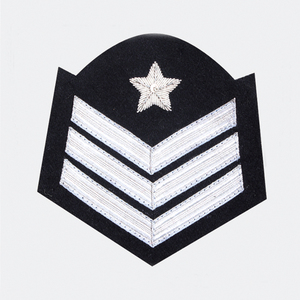 NANBA GROUP Tissu satiné fabriqué au Pakistan Broderie Écussons d'épaule Chevrons uniformes pour Sergent Personnalisé - Product Image 5