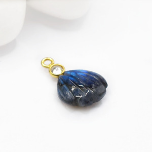 Pendentif Coquille de Labradorite Plaqué Or avec Zircon Cubique Sertie, Bijou Fait Main en Pierre Précieuse, Pendentif Pierre de Naissance pour Femme, Cadeau, Vente en Gros - Product Image 4