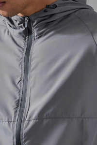 Chaqueta cortavientos de alta calidad con logotipo personalizado para hombre, resistente al agua, ligera, informal y deportiva, tipo softshell. - Product Image 5