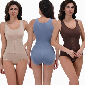 Nouveau body double couche avec ouverture à boutons-pression et contrôle du ventre pour un effet sculptant, avec entrejambe à boutons-pression - Product Image 2