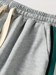 Shorts Bermuda en coton gris pour homme avec bande latérale verte et cordon de serrage, shorts de sport décontractés - Product Image 4