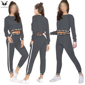 Women Crop Top And Jogger Pants <b>Set</b>, Fashion Two Piece Tracksuit Sportswear For Running, Exercise, And Lounge Wear - Product Image 6