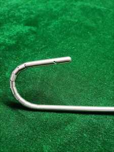 เครื่องมือผ่าตัดแบบโค้งทำจากสแตนเลสสตีล ยี่ห้อ Debakey Satinsky Clamp ขนาด 10 มม. x 330 มม. สำหรับการผ่าตัดผ่านกล้อง ได้รับการรับรองมาตรฐาน CE ใช้ซ้ำได้ - Product Image 3