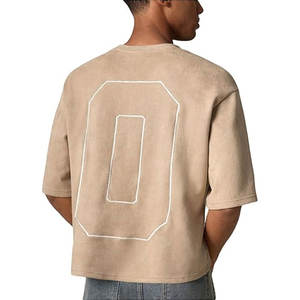 Camiseta corta para hombre, corte holgado, con estampado gráfico de números, manga corta, cuello redondo, camisa de gamuza sintética, estilo casual y urbano - Product Image 1