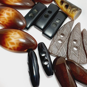 Botón de Cuerno de Buey Natural para Traje, Bolso, Abrigo, Jeans y Accesorios de Ropa - Exportador Indio - Product Image 1