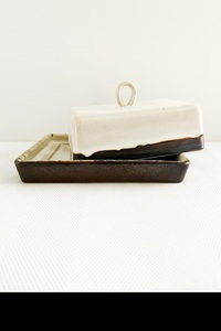 Pot à beurre de style artisanal avec couvercle à poignée, base profonde, élégant, pour comptoir de cuisine et salle à manger - Product Image 5