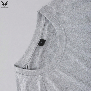 T-shirt décontracté à manches longues et col rond pour homme, couleur unie, design simple, tissu premium tendance - Product Image 5