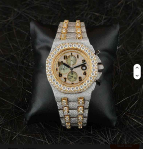 Montre de luxe carrée dorée de qualité supérieure avec diamants pour homme, bracelet en alliage motif crocodile, idéale pour les soirées décontractées et les clubs, étanche 5 ATM - Product Image 1