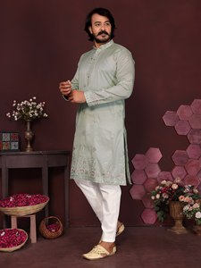 Ensemble élégant de kurta et pyjama en soie avec broderies et sequins, idéal pour les festivals, les mariages et les soirées, tenue ethnique pour homme - Product Image 2