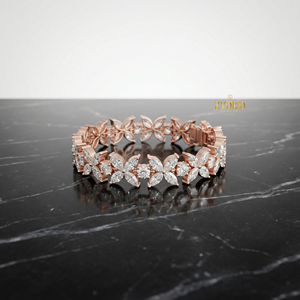 สร้อยข้อมือผู้หญิงแบบคลาสสิก ลายดอกไม้ประดับเพชร ชุบเงิน ดีไซน์ดอกไม้สวยงาม เหมาะสำหรับงานแต่งงาน งานเลี้ยง และเป็นของขวัญ - Product Image 5