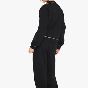 Ensemble de survêtement 3 pièces personnalisable en polyester pour femme, idéal pour l'entraînement et la course, motif uni, haut de sport hiver, vente en gros - Product Image 3