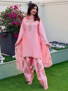 Traje Anarkali Rosa Bordado para Mujer con Dupatta, Vestido Tradicional Indio Pakistaní para Boda, Vestido Largo de Seda - Product Image 3