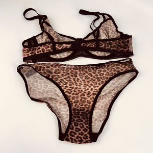 Conjunto de Sujetador Deportivo Sin Costuras, Transpirable, Ligero y Sexy, de Alta Calidad y Comodidad, con Braguitas de Bikini - Product Image 3