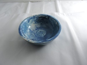 Ensemble de bols de service à salade en résine époxy, design européen artisanal, écologique, durable, poli, pour la décoration de la maison et la table - Product Image 1