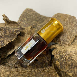 Huile Essentielle Pure d'Agarwood du Vietnam Grade A+ Distillée à l'Eau 3ml pour Diffuseur à Bâtonnets - Product Image 2