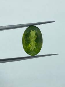 เพอริดอทดิบสีเขียวธรรมชาติคุณภาพสูง รูปทรงวงรี 5.00 กะรัต 9.20x13.40 มม. อัญมณีหรูหราสำหรับเครื่องประดับ - Product Image 2