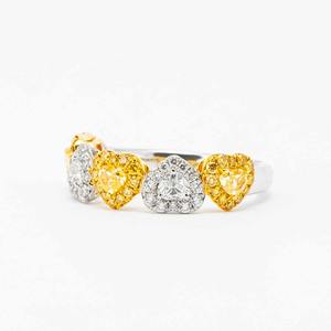 Anillo de Mujer con Diamantes Cultivados en Laboratorio, Corte Corazón, 0.72CT, Oro Blanco de 14K, Color Amarillo Fantasía VS+, Engaste Pavé, Certificado IGI - Product Image 2