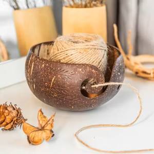 ชามเปลือกมะพร้าว DHT Handicraft แบบยั่งยืน สไตล์โบโฮ สีธรรมชาติ สำหรับตกแต่งงานปาร์ตี้ เหมาะสำหรับผู้ให้บริการจัดเลี้ยงและโรงอาหาร ผลิตในเวียดนาม - Product Image 4