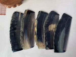 Peines de Madera de Sándalo 100% Natural de Primera Calidad para Barba y Bigote de Hombre - Product Image 5