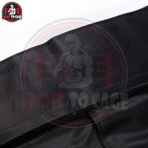 Shorts de boxe en tissu doux au toucher, 100% polyester extensible, de qualité supérieure, nouvelle arrivée, logo entièrement personnalisé, fabriqué au Pakistan - Product Image 5