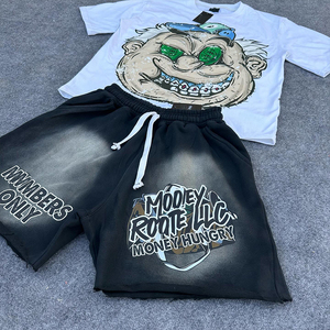 ชุดเสื้อยืดและกางเกงขาสั้นผ้าเทอร์รี่สำหรับผู้ชาย พิมพ์ลายโลโก้ด้วยเทคนิคซิลค์สกรีน ล้างสีแบบเอซิดวอช ให้สีซีดจางแบบซันเฟดดิ้ง สินค้าขายดีประจำฤดูร้อน รับทำโลโก้ตามสั่ง - Product Image 3
