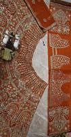 Ensemble de Lehenga de mariée de créateur haut de gamme, style papillon, richement brodé et orné de sequins, pour mariage et soirée