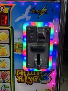 Accepteur de pièces intelligent FUNTIME FT-CAF de haute qualité avec éclairage LED et cadre décoratif en plastique – Pièces pour machine de jeu d'arcade - Product Image 3