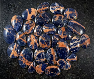 Nuevo Producto: Piedra de Sodalita Azul de Alto Brillo, Cabujón Grande con Diseño Desértico, Piedra de Fondo Plano, Suministro al por Mayor para Fabricación de Joyas, Gemas a Granel - Product Image 6