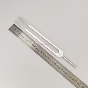 Diapason thérapeutique OM 136,1 Hz pour la guérison et le diagnostic, en alliage d'aluminium, certifié CE ISO, designs personnalisés - Product Image 2