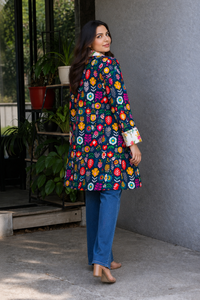 Chaqueta Acolchada Reversible de Algodón para Mujer, Estampado Floral, Chaqueta Casual Gruesa de Invierno para Primavera |   Impresión en Bloque Hecha a Mano en Jaipur - Product Image 3