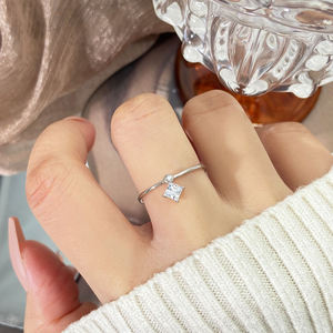 Anillos de Joyería Minimalistas de Moda, Chapados en Oro de 14K, Anillo de Compromiso con Diamante Cultivado en Laboratorio, Corte Princesa Simple, Anillo de Promesa para Mujer - Product Image 3