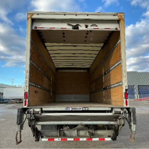 Camión de Caja Mediana Comercial M2 2019/2022 Usado en Buen Estado, 120,282 Millas - Product Image 1