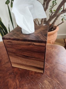 Porta Servilletas de Madera con Cubiertas Adhesivas para Estantes y Bandeja Organizadora para Baño, Dormitorio o Cómoda - Product Image 4