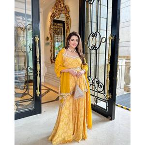 Salwar Kameez en polyester de créateur - Haut, bas et dupatta pour tenue de soirée - Product Image 5