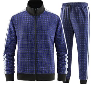 Ensemble de survêtement bleu personnalisé pour hommes, avec veste zippée à col montant et rayures blanches, style sportif, respirant, streetwear d'automne - Product Image 3