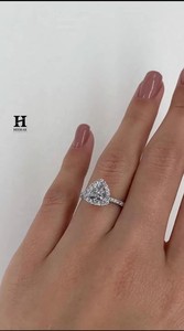 Bague de fiançailles de luxe en or blanc 14K 18K avec diamant de laboratoire taille trillon, micro-pavé et halo triangulaire, alliance de mariage - Product Image 2