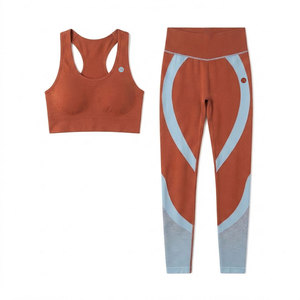 Ensemble de sport côtelé sans couture tendance pour femme – Tenue de sport douce et extensible pour le fitness, l'exercice, l'entraînement, le yoga et les séances de gym - Product Image 4