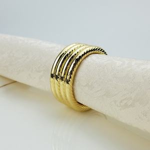 Ronds de serviette élégants en or et argent pour la décoration de table, idéaux pour les mariages, les réceptions et les dîners de prestige - Product Image 5