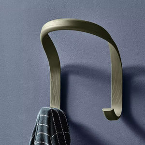 ตะขอแขวนผนังอะลูมิเนียมหล่อแบบเรียบง่าย สำหรับตกแต่งภายในสไตล์มินิมอล สร้างบรรยากาศสงบสุข พร้อมฟังก์ชั่นจัดเก็บของใช้ - Product Image 1