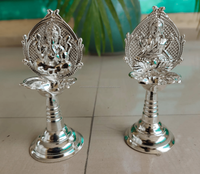Laxmi/ Ganesha 쌍 Deepam Diwali Diyas 기업 선물 결혼 반환 선물 축제 Pooja 호의 가정 장식 금속 오일 램프 Diya